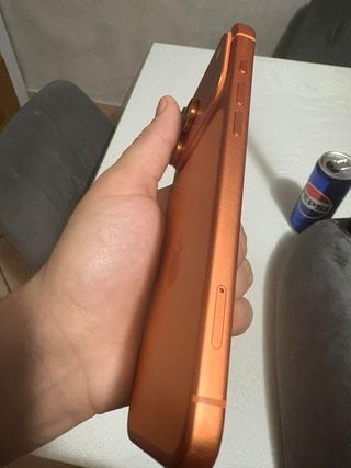 iPhone 17 Pro Max Arancione