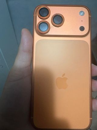 iPhone 17 Pro Max Arancione