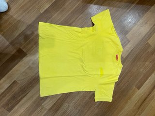 T-shirt Puma gialla