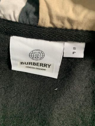 Sudadera Burberry Negra con Capucha
