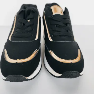 Sapatilhas Preto e Dourado T.38