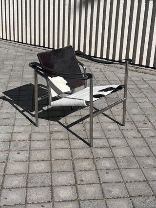 Silla diseño LC1 Piel y Metal