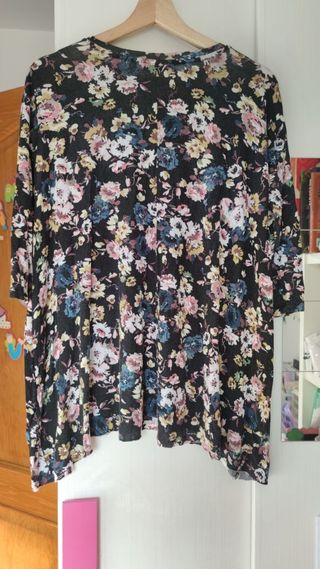 Camiseta oversize mujer Bershka Talla S-M ó 36-38