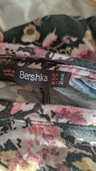 Camiseta oversize mujer Bershka Talla S-M ó 36-38