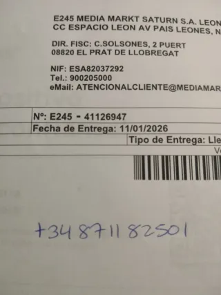 iPhone 16e con funda MagSafe transparente