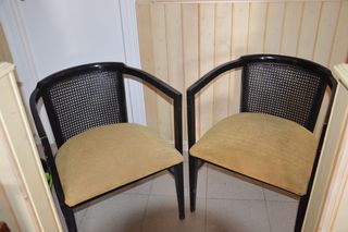 Juego de 2 sillones negros con asiento amarillo