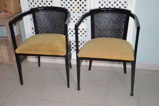Juego de 2 sillones negros con asiento amarillo