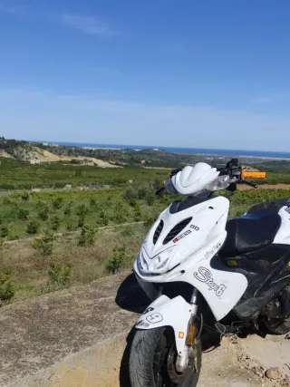 Yamaha Aerox Scooter Blanco