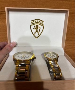 Scatola di 2 Orologi marca Ferrari