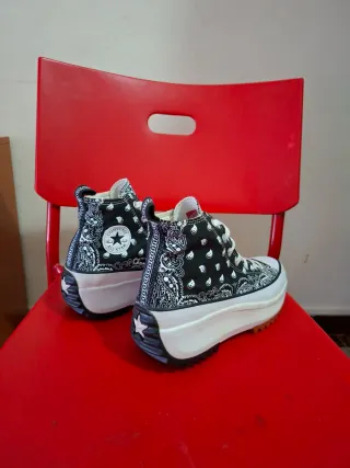 Converse Run Star Hike bandana