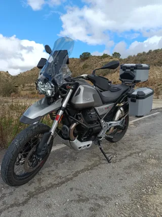 Moto Guzzi V85TT Gris 2019 E4