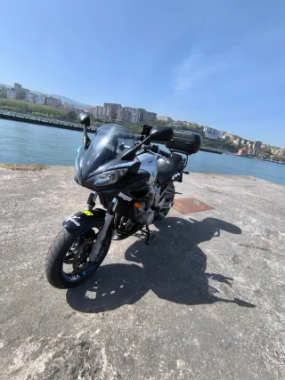 Yamaha FZ6 Fazzer 600 la vendo o la cambio.