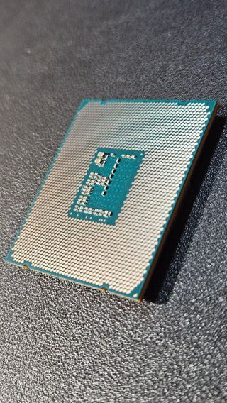 Procesador Intel XEON E5-2620 V3 socket LGA2011-v3