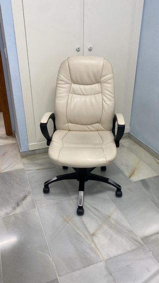 Silla de escritorio piel beige y negra