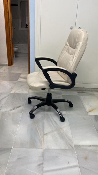 Silla de escritorio piel beige y negra