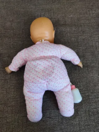 Bambola Nenuco con biberon