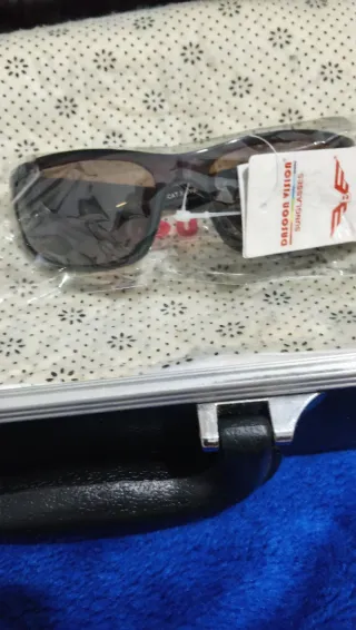 Gafas de sol azules y grises polarizadas