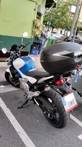 Suzuki Gladius 650 Limitada