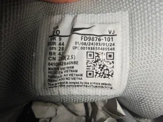 Nike P-6000 Plata y Negro