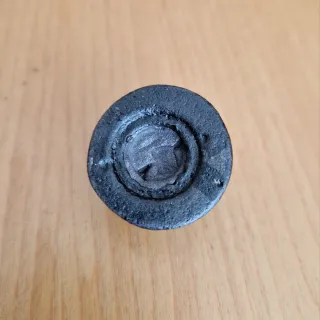 Antigua pesa de báscula con anilla