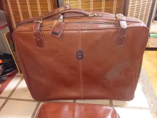 Juego de maletas de cuero marrón