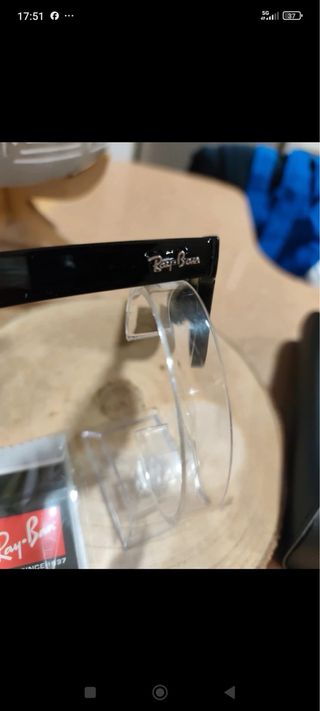 Gafas de sol Ray-Ban negras y azules