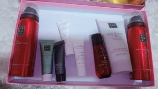 Lote cosméticos y cuidado personal Rituals, Biothe