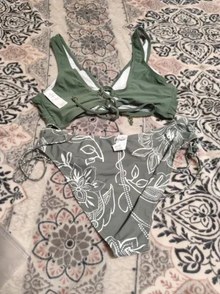 Bañador Cupshe verde estampado