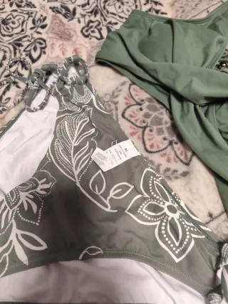 Bañador Cupshe verde estampado