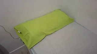 Colchón, somier, almohada, sábanas 90x190