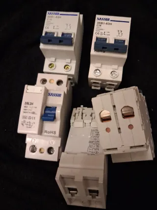 interruptores automáticos magnetotérmicos