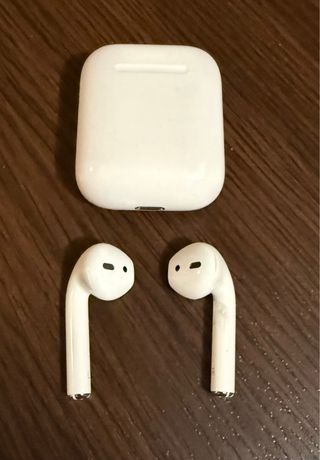 AIRPODS APPLE BLANCOS COMO NUEVOS