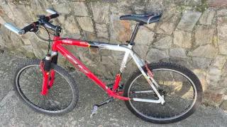 Bicicleta BH Coronas Roja y Blanca