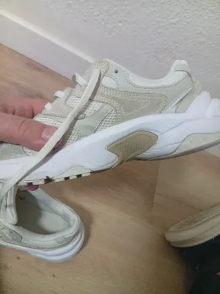 Zapatillas Nike AL8 Mujer Beige/Blancas