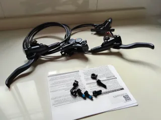 CONJUNTO FRENOS SHIMANO MT420