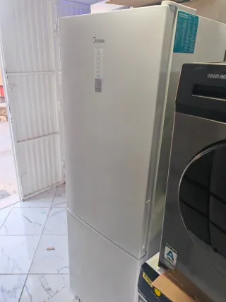 Nevera Blanca Midea Nueva 187x58