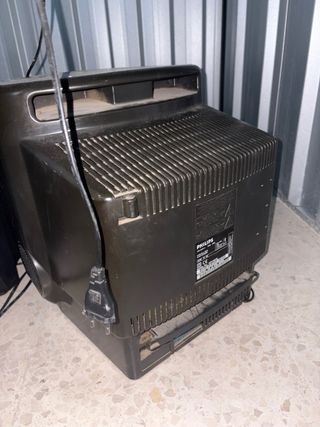Televisor Philips con VCR