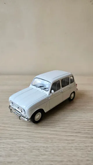 Renault R4 1:24 IXO