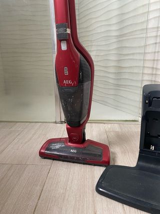 Aspiradora AEG CX7 para arreglar