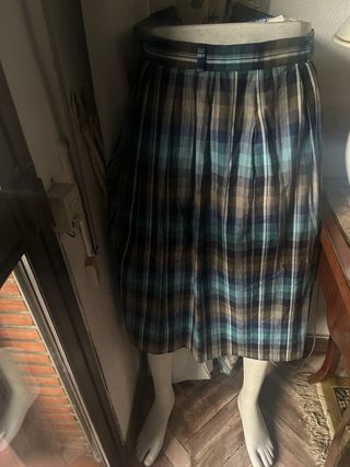 Falda azul a cuadros