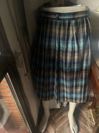 Falda azul a cuadros