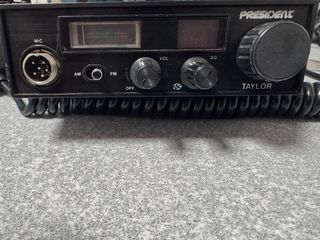 Radio CB President Taylor am/fm