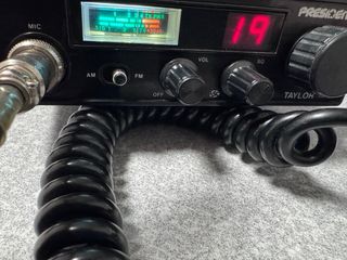 Radio CB President Taylor am/fm