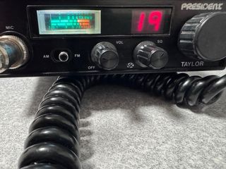 Radio CB President Taylor am/fm