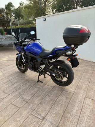 Yamaha FZ600 Naked Azul Manual