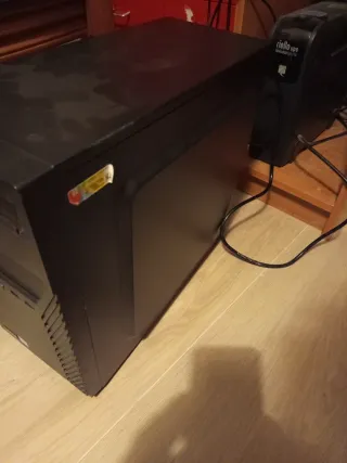 Ordenador Intel i3 7100 4GB RAM 500GB SSHD