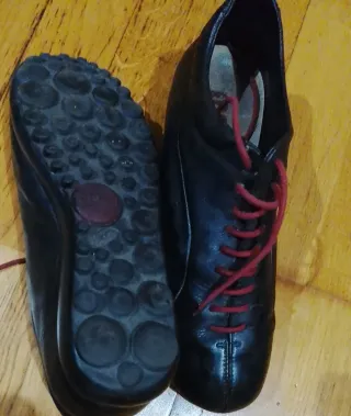 Zapatos Camper Negros Cordones Rojos