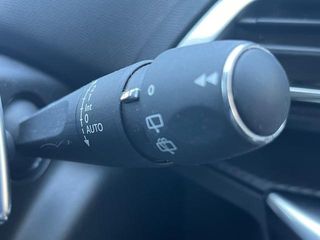 Peugeot 3008 Hybrid 225 Allure e-EAT8 165 kW (225 CV)