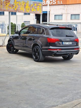 Audi Q7 2011
