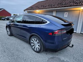 Tesla Model X 2017